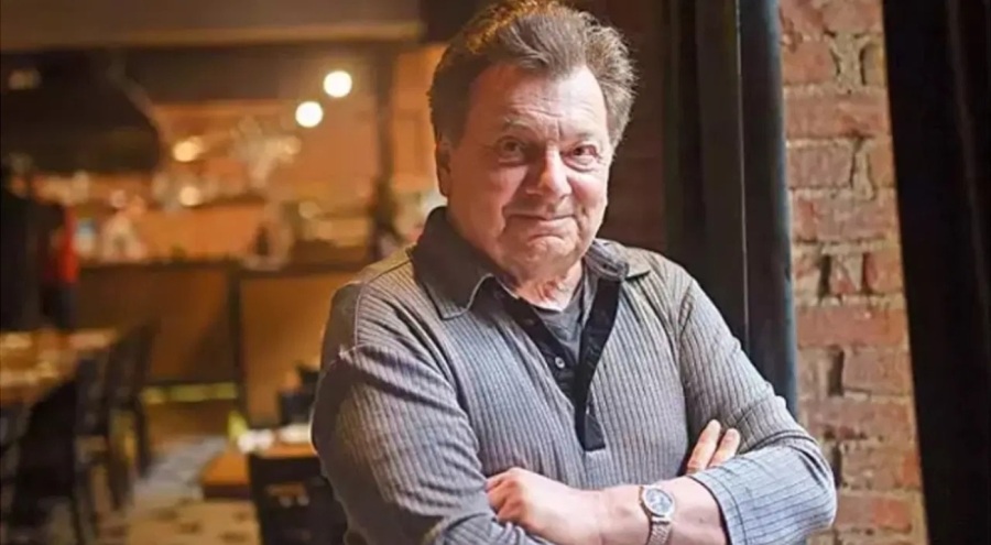 Gastronomi yazarı Vedat Milor isyan etti: 'Rakı arasında çay mı içilir?'