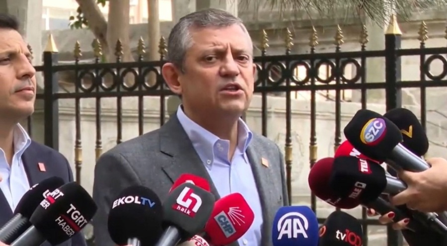 Özgür Özel İzmir'de konuştu: 'Hiçbir kardeşimi satmadım, Tunç Soyer'i de satmam'