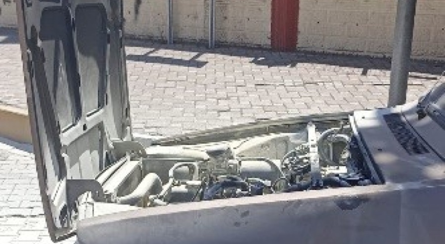 Seyir halindeki araçtan dumanlar yükseldi