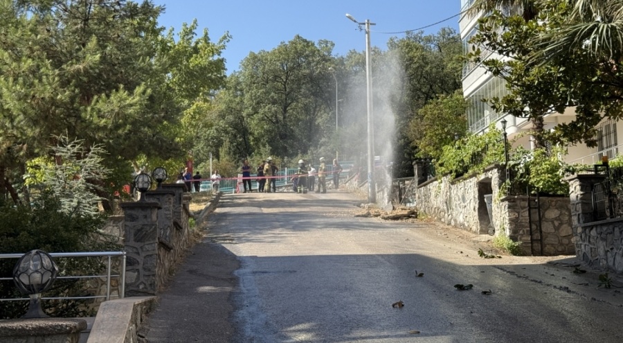 Bursa'da kazı sırasında doğal gaz hattı patladı! Yaralılar var...