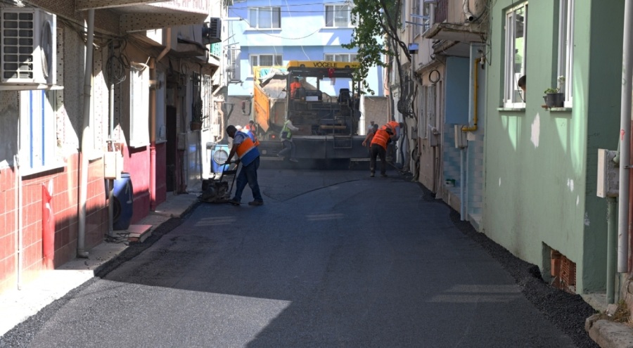 Osmangazi'de yoğun asfalt mesaisi