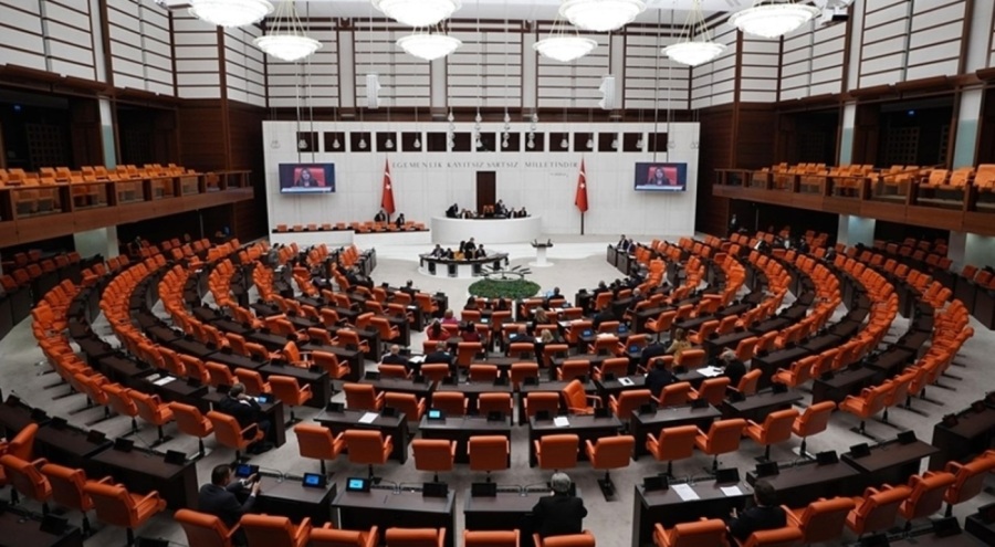 Türkiye'de 180 siyasi parti faaliyette