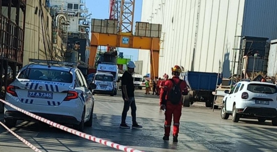 Tersanede üzerine vinç düşen işçi hayatını kaybetti
