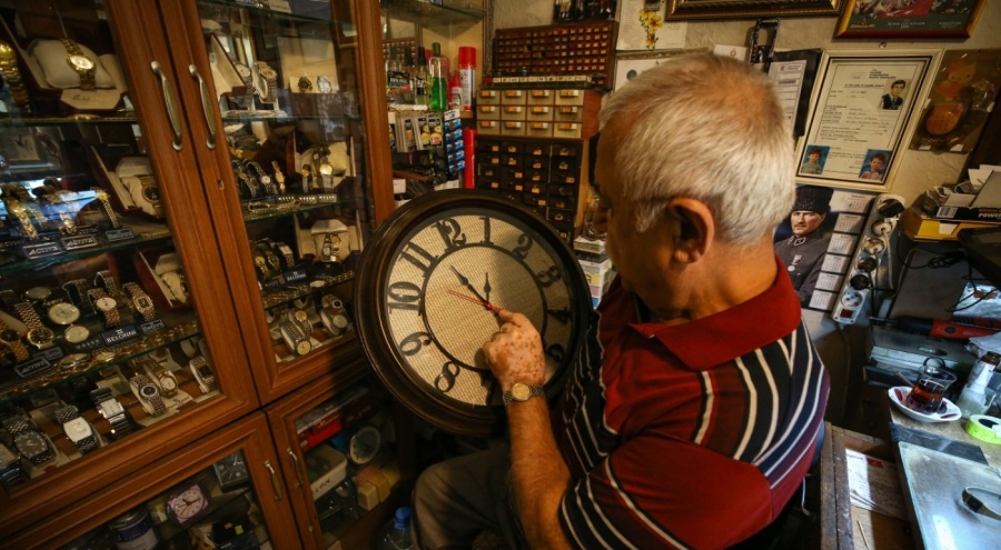 Bursa'nın 46 yıllık saat ustası yetiştirecek çırak bulamıyor