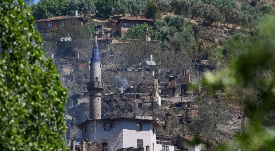 Yangın hayalet köye çevirdi!