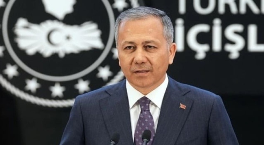 Bakan Yerlikaya'dan açıklama: Kırmızı bültenle aranan iki elebaşı yakalandı