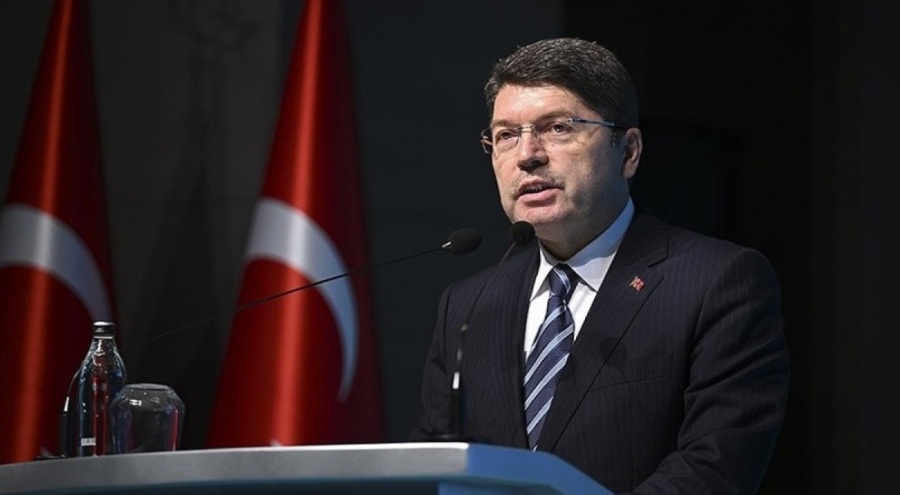 Bakan Tunç: 'Hiç kimse kendisini savcı yerine koyarak hadsizlik yapamaz'