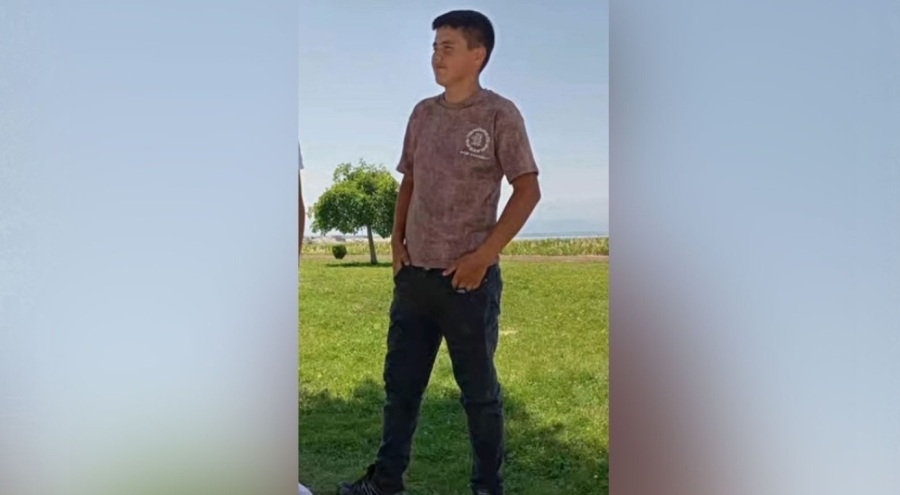 Gölette boğulmak üzereyken kurtarılan çocuk, hastanede hayatını kaybetti
