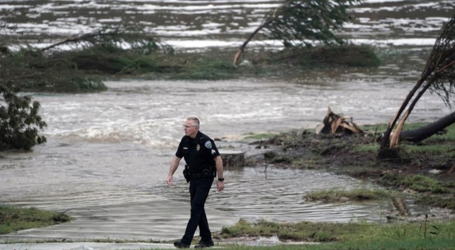 Texas'ta meydana gelen sel felaketi 27 can aldı