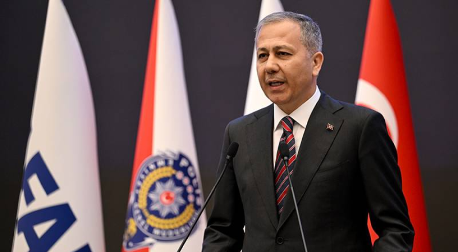 Yerlikaya: Şehit olan kahraman evlatlarımıza Allah'tan rahmet, kahraman ordumuza başsağlığı diliy...