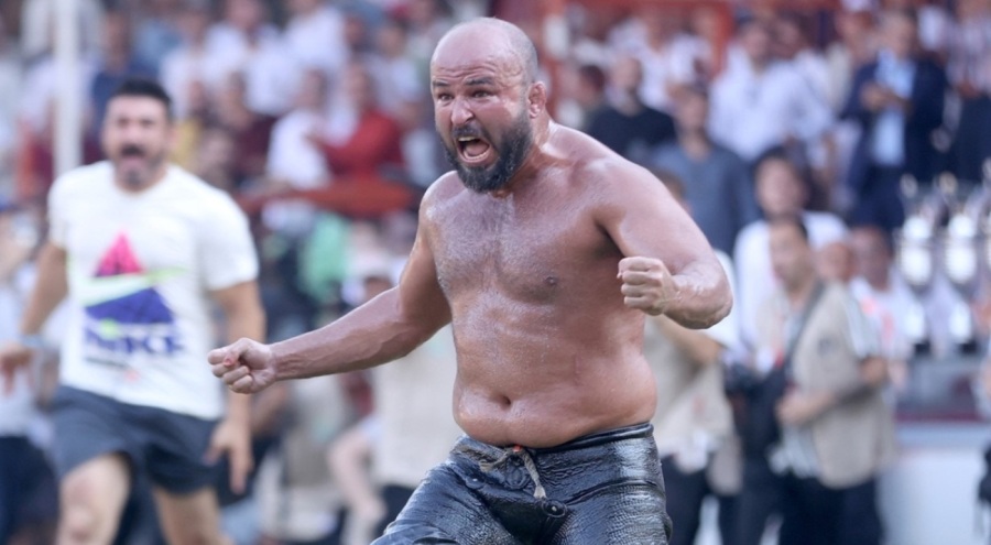 Tarihi Kırkpınar Yağlı Güreşleri'nde başpehlivan Orhan Okulu!
