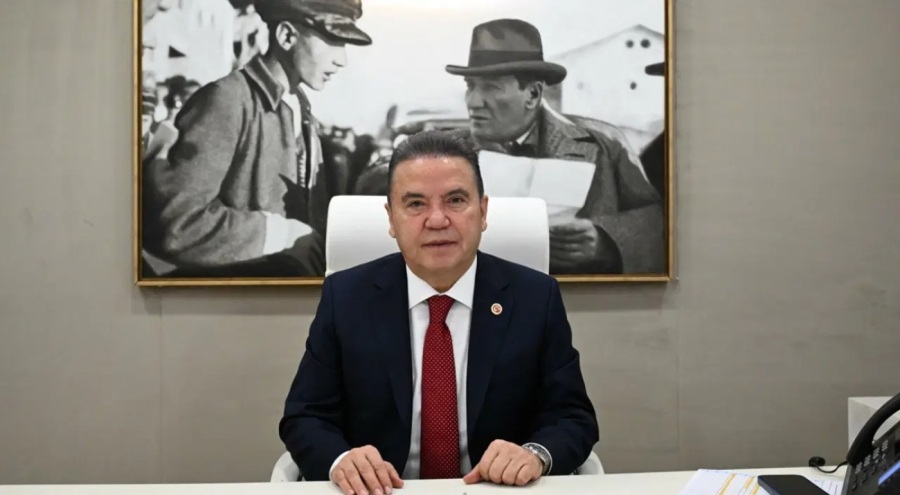 Muhittin Böcek'ten mesaj: 'Onlar bizi tutsak ettikçe çoğalacağımızı hesap edemediler'