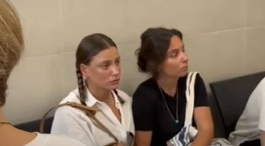 Ayşe Barım ilk kez hakim karşısında! Ünlüler duruşmaya akın etti