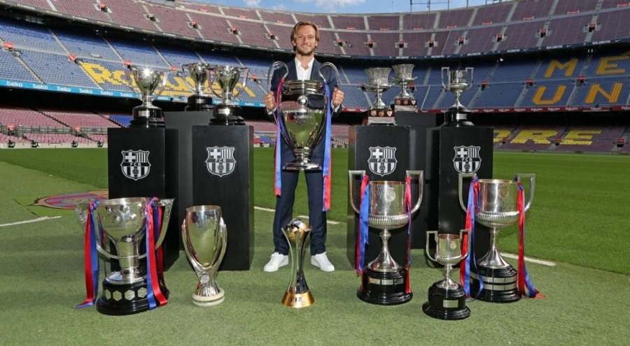 Ivan Rakitic, futbolculuk kariyerine son verdi
