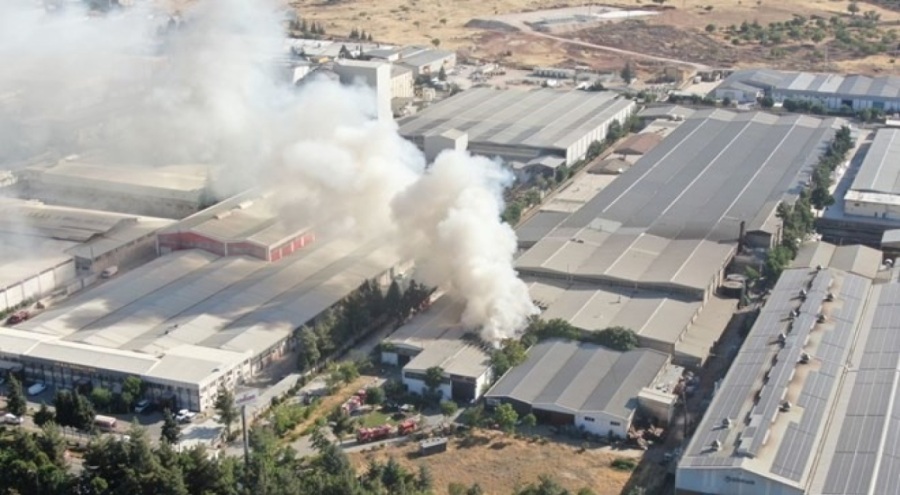 Halı fabrikasında yangın