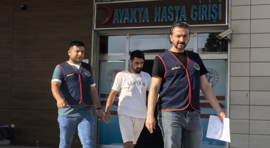 Bursa'da kız arkadaşıyla kafede çay içerken yakaladı