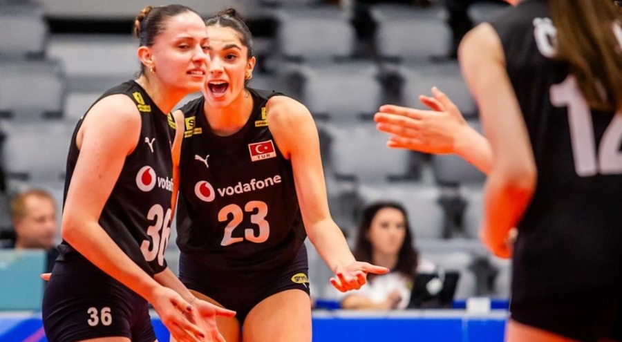 19 Yaş Altı Kadın Milli Voleybol Takımı, ABD'ye yenildi