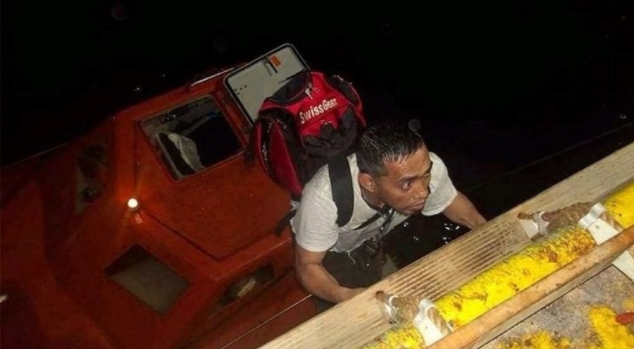 Yunan gemisi Kızıldeniz'de saldırıya uğradı!