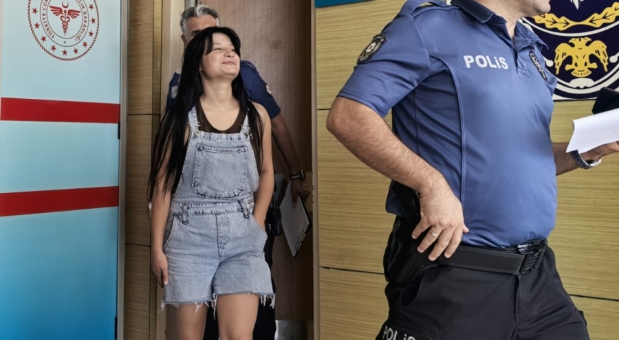 Bursa'da genç kızların bıçaklı kavgasında 1 kişi yaralandı!