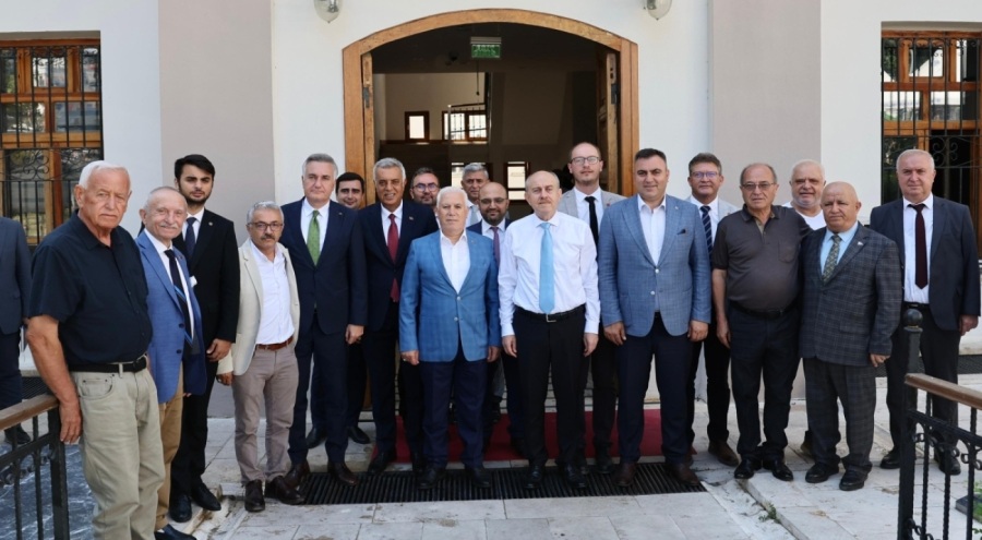 Başkan Bozbey vatandaşla bir araya geldi