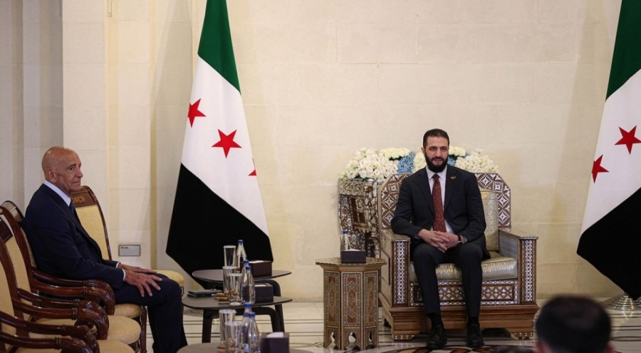 Suriye Cumhurbaşkanı Şara, ABD'nin Suriye Özel Temsilcisi Barrack'la görüştü