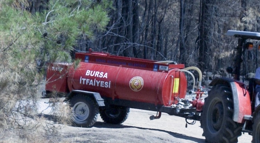 Bursa Büyükşehir Belediyesi tankerleri ile orman yangınlarına anında müdahale