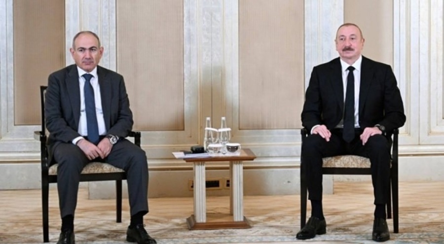 Aliyev ve Paşinyan, Abu Dabi'de barış için bir araya geldi