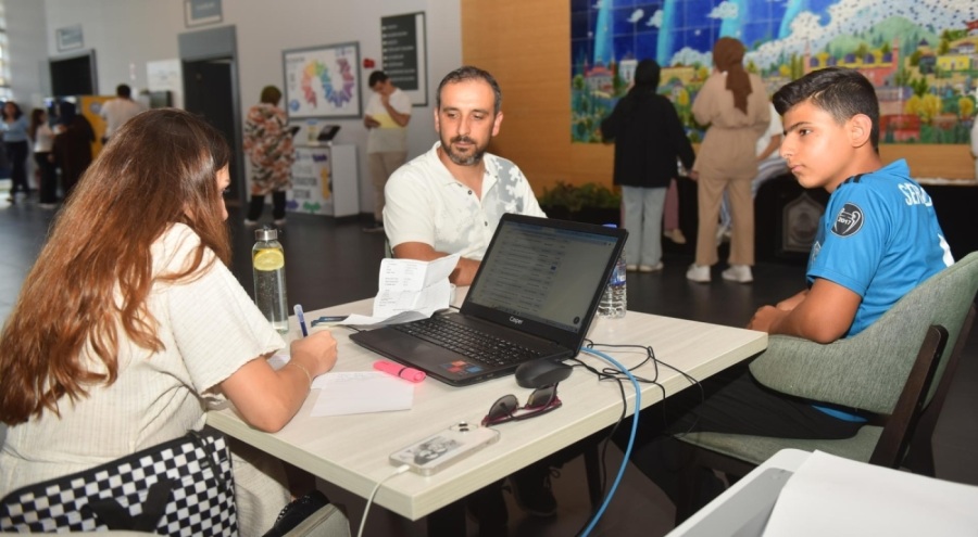Yıldırım Belediyesi'nden öğrencilere ücretsiz 'tercih' desteği