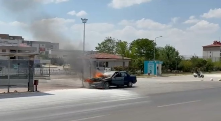 Seyir halindeyken alev aldı