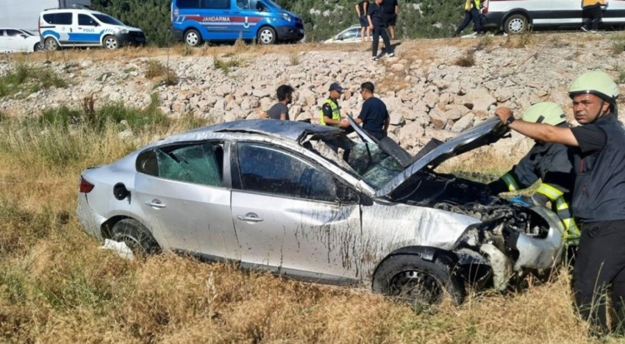 Kontrolden çıkan araç devrildi