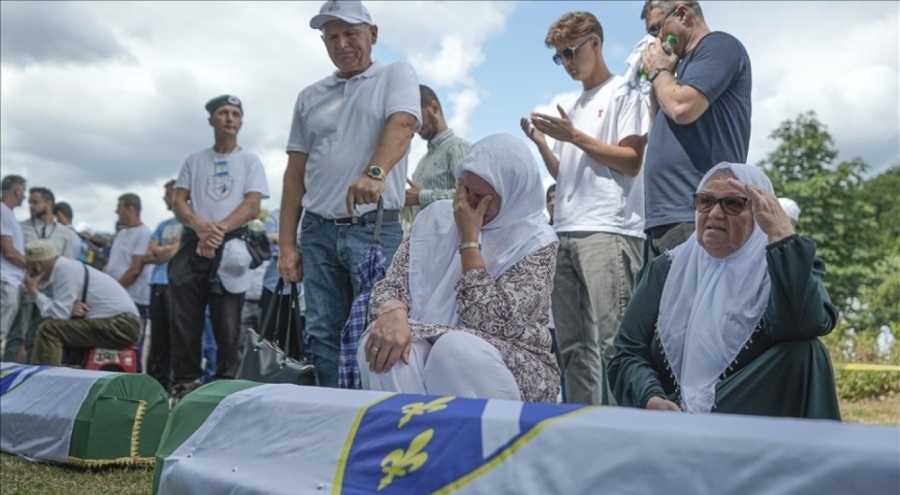 Srebrenitsa Soykırımı'nın 7 kurbanı daha defnedildi