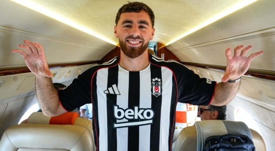 Orkun Kökçü formayı giydi