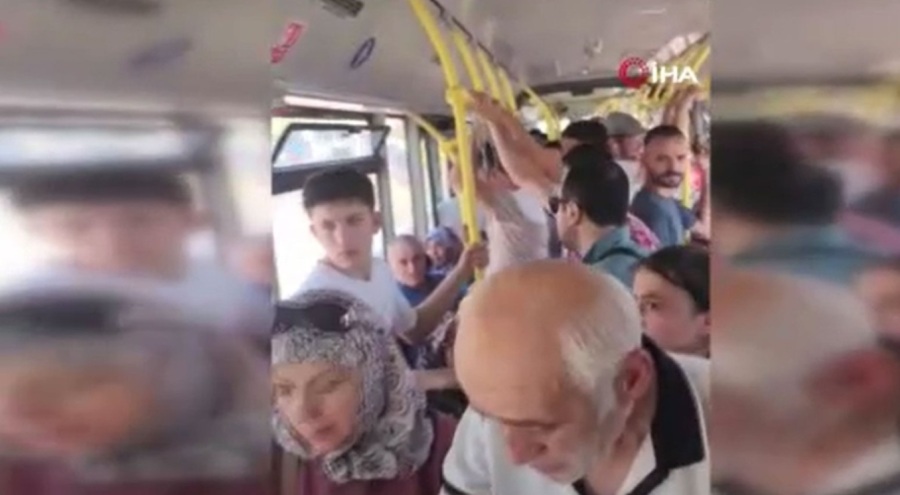 Başkentte kliması bozulan otobüste fenalaşan kadın baygınlık geçirdi