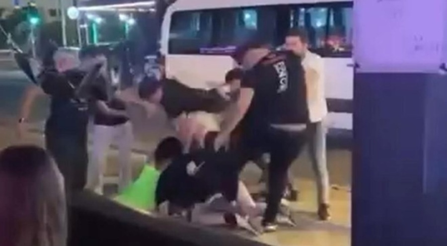 Marmaris'te dehşet anları: Kadın turistlere tekme tokat dayak attılar