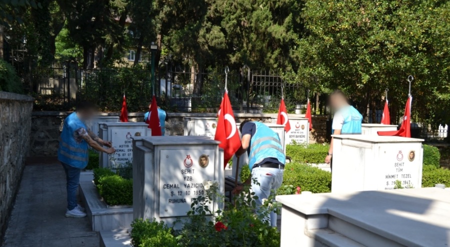 Bursa Denetimli Serbestlik Müdürlüğü'nden şehitler ve gazilere vefa ziyareti