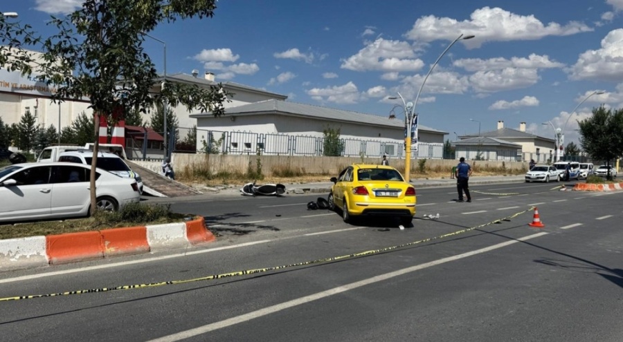 Trafik kazasında karı koca hayatını kaybetti