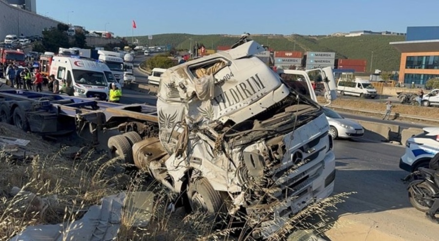 Kocaeli'de feci kaza: Ölü ve yaralılar var