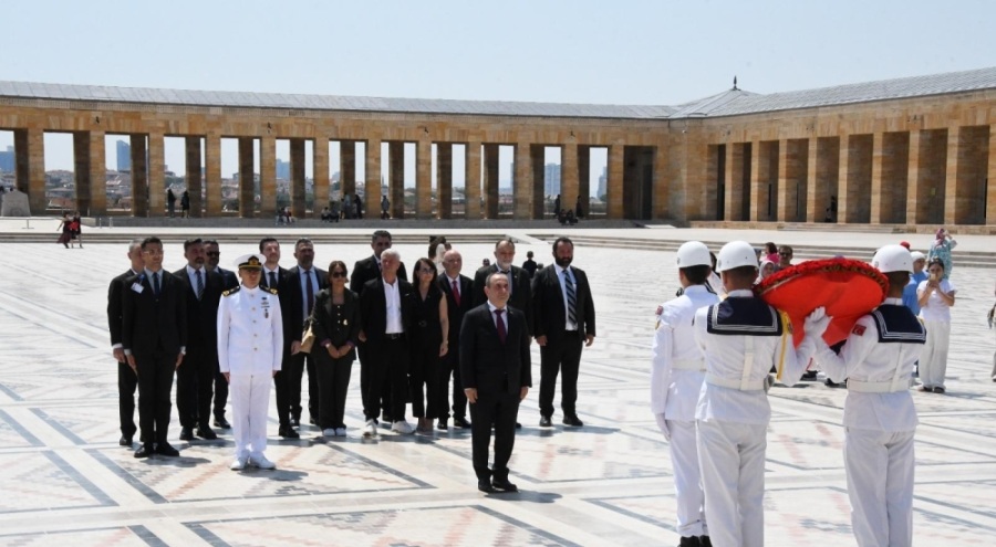 Osman Güler başkanlığındaki IBIA Yönetim Kurulu Anıtkabir'i ziyaret etti