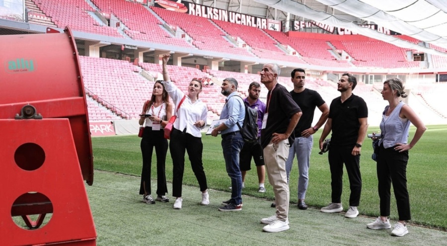 UEFA yetkilileri, Samsunspor'un stadında incelemelerde bulundu