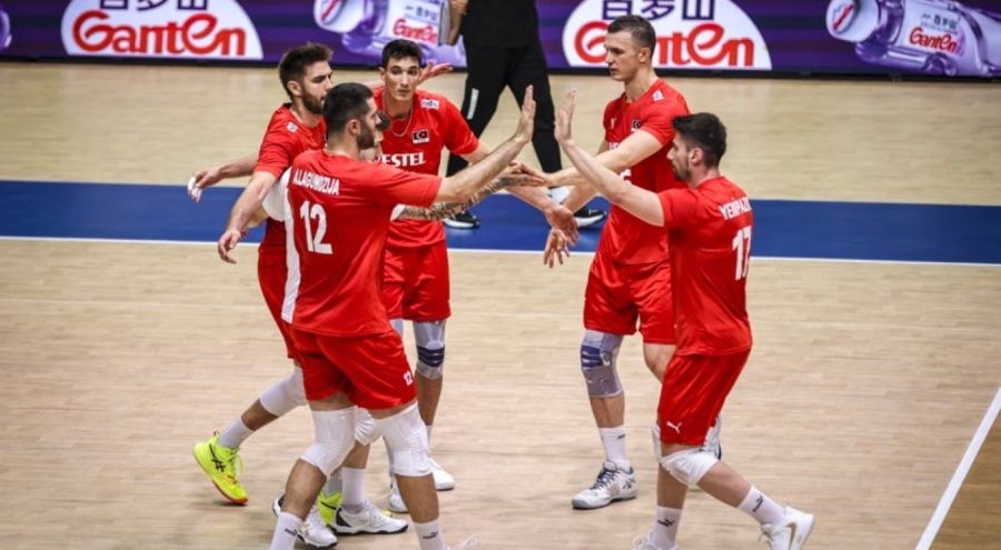 A Milli Erkek Voleybol Takımı, ABD'ye 3-0 mağlup oldu