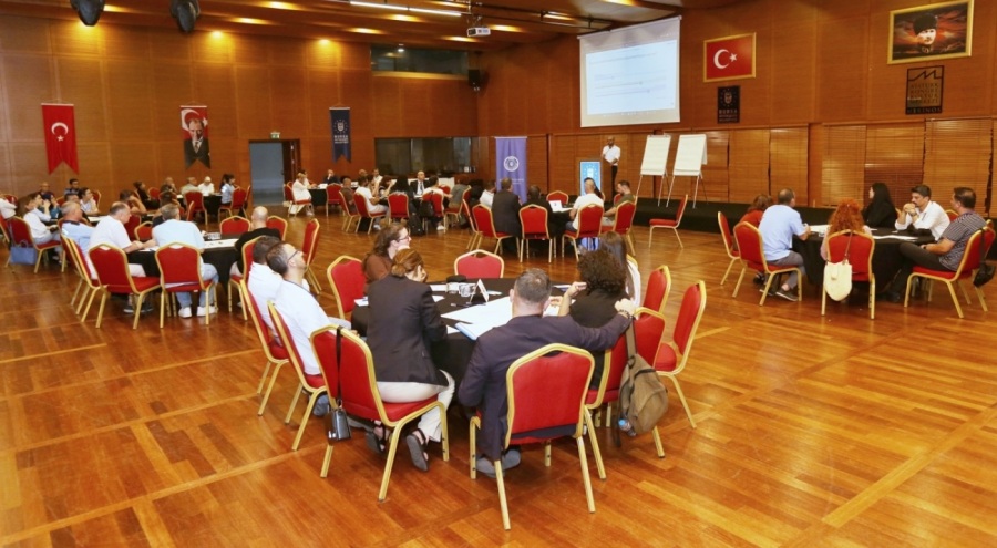 Büyükşehir 'Bursa Kent Mobilyaları Tasarım Çalıştayı' düzenledi