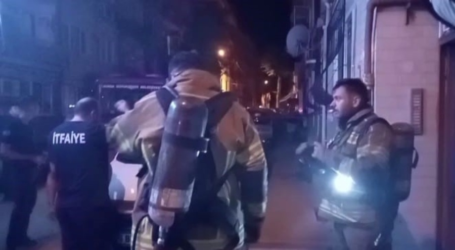 Bursa'da gece yarısı korkutan yangın! Mahalleliyi sokağa döktü