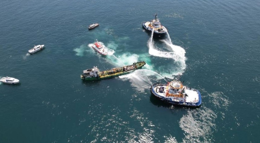 İstanbul Ambarlı açıklarında tanker yangını