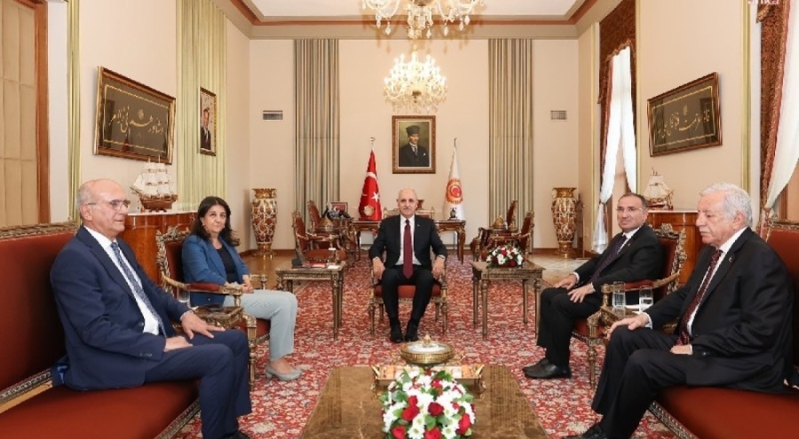 Numan Kurtulmuş, TBMM Başkanvekillerini kabul etti
