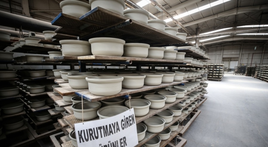 Bursa'da kadınların şekillendirdiği çömlekler 94 ülkeye ihraç ediliyor