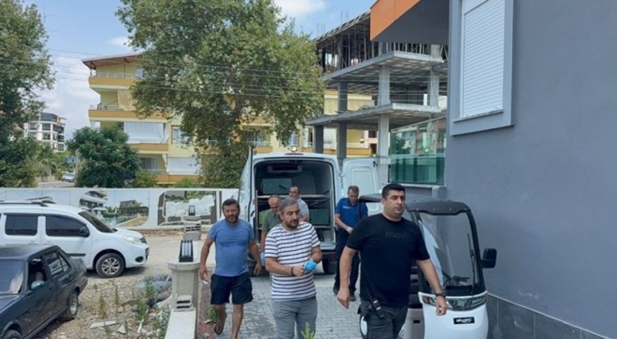 62 yaşındaki adam evinde ölü bulundu