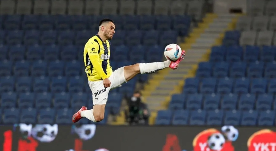 Filip Kostic'in yeni adresi belli oluyor!