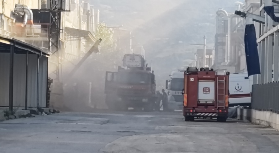 Bursa'da mobilya fabrikası yandı