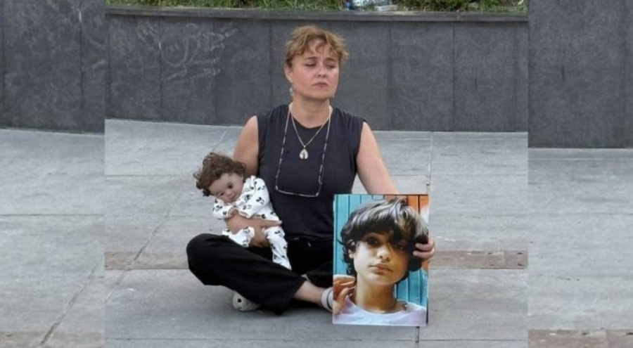 Mattia Ahmet Minguzzi'nin annesinden oturma eylemi