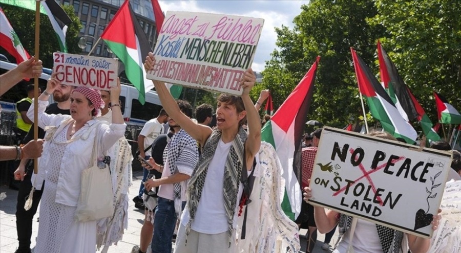 Berlin'de düzenlenen Filistin'e destek gösterisinde çok sayıda kişi gözaltına alındı